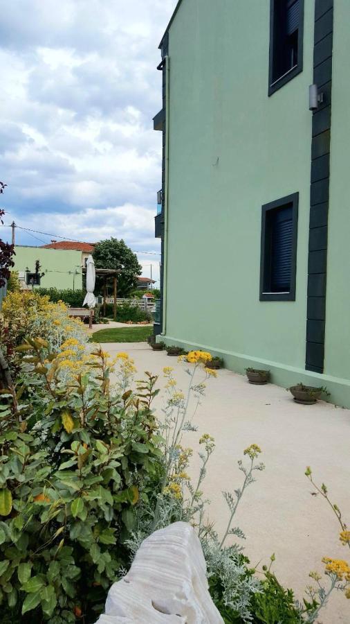 Paramithi Luxury Apartments Нікіті Екстер'єр фото