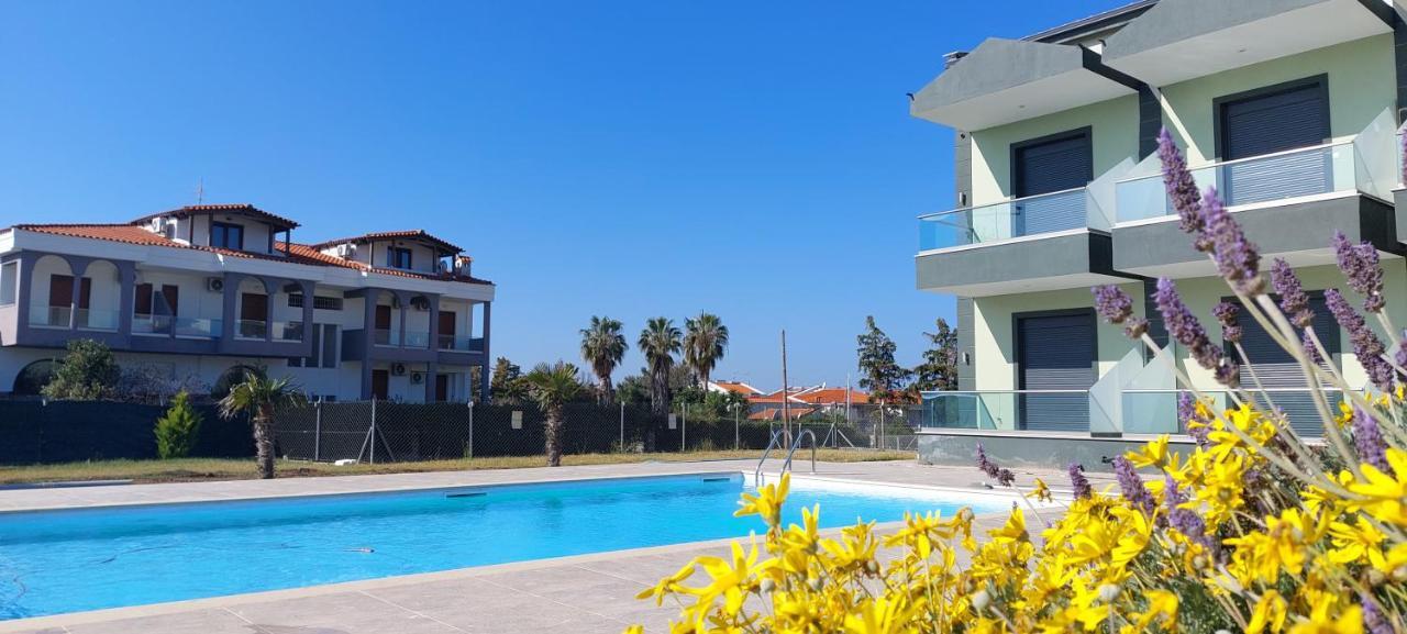 Paramithi Luxury Apartments Нікіті Екстер'єр фото