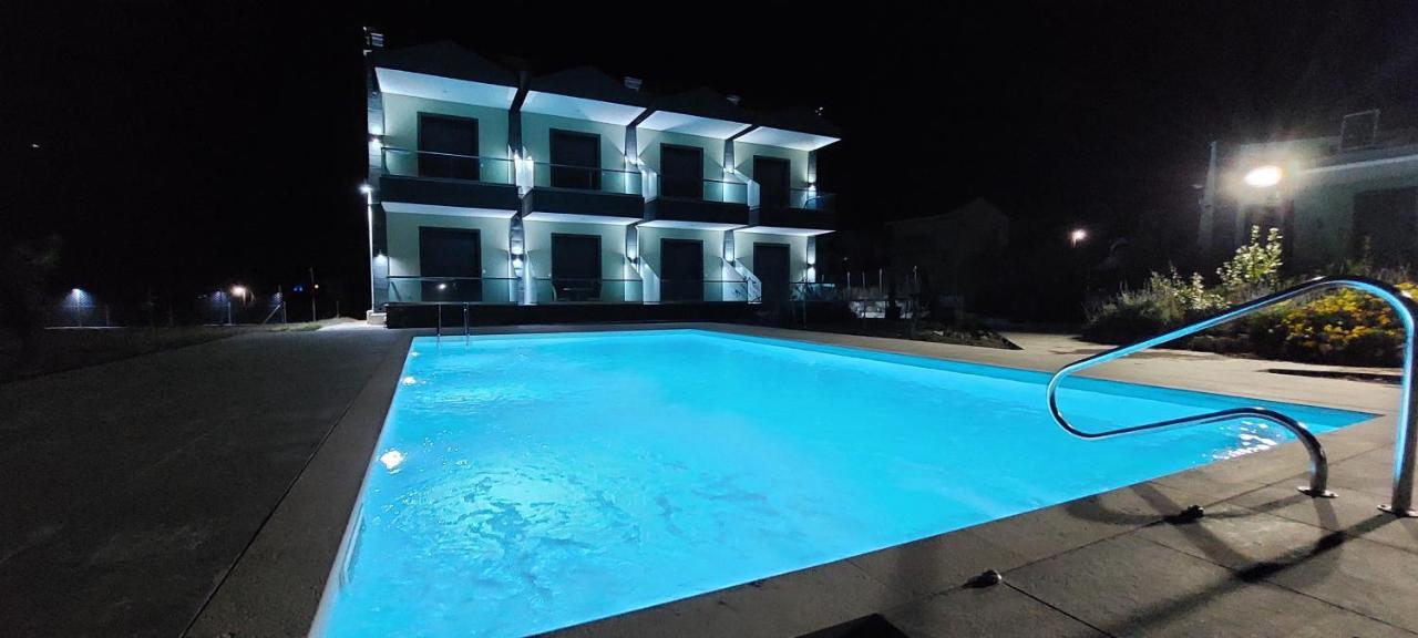 Paramithi Luxury Apartments Нікіті Екстер'єр фото