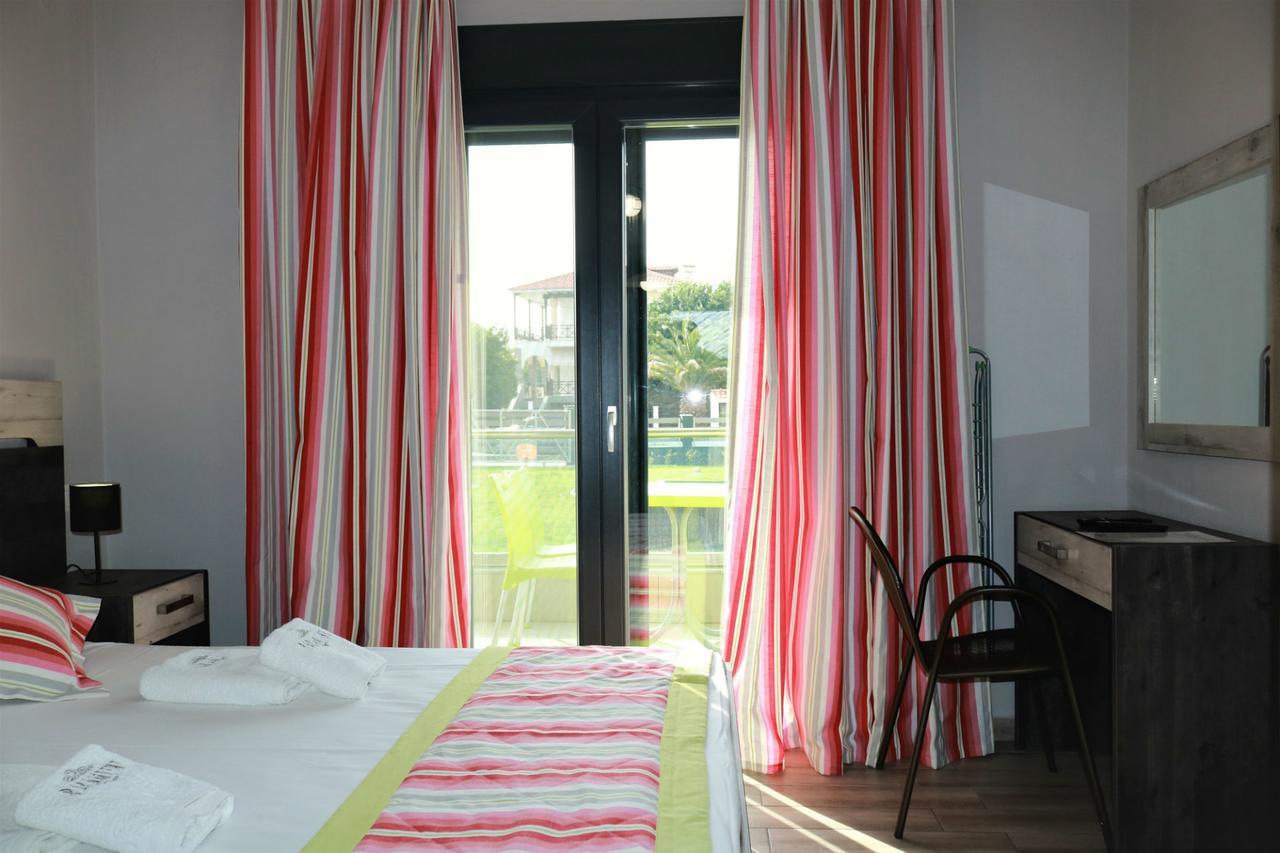 Paramithi Luxury Apartments Нікіті Екстер'єр фото
