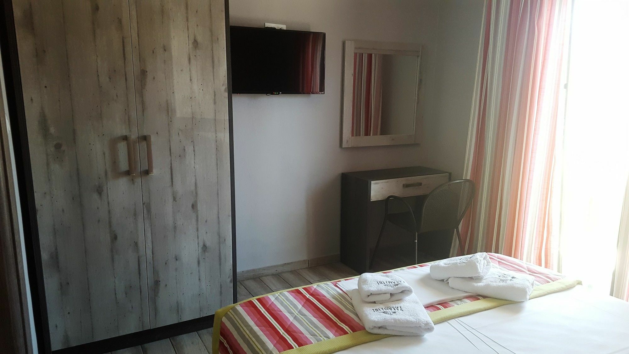 Paramithi Luxury Apartments Нікіті Екстер'єр фото